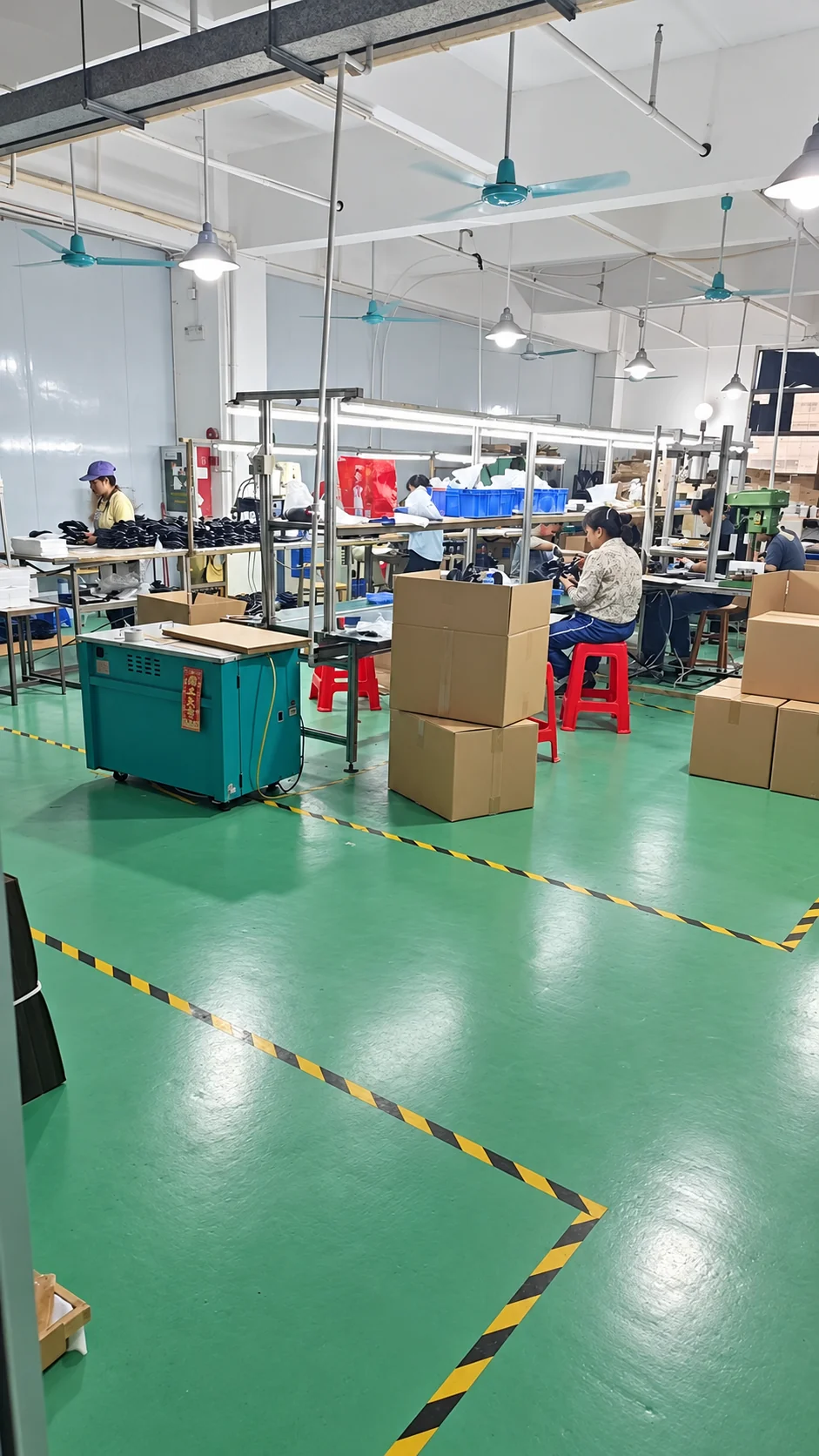Bicycle saddle production floor at the SPROKETO manufacturing facility